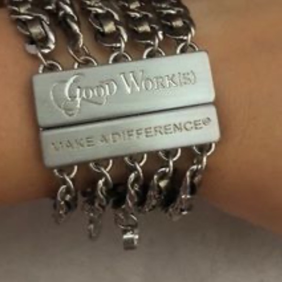 Good works makes a difference bracelet - Picture 2 of 8